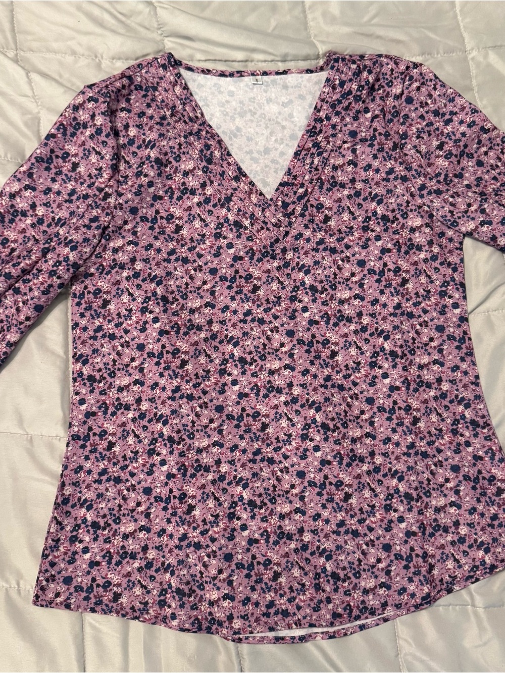 Women’s Pink Floral V-Neck Long Sleeve Top